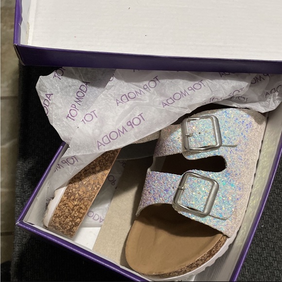 Women’s sandals - Picture 3 of 3